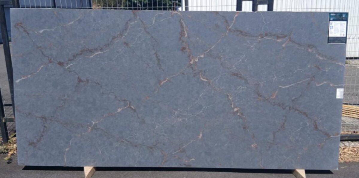 Sample of Parisien Blue