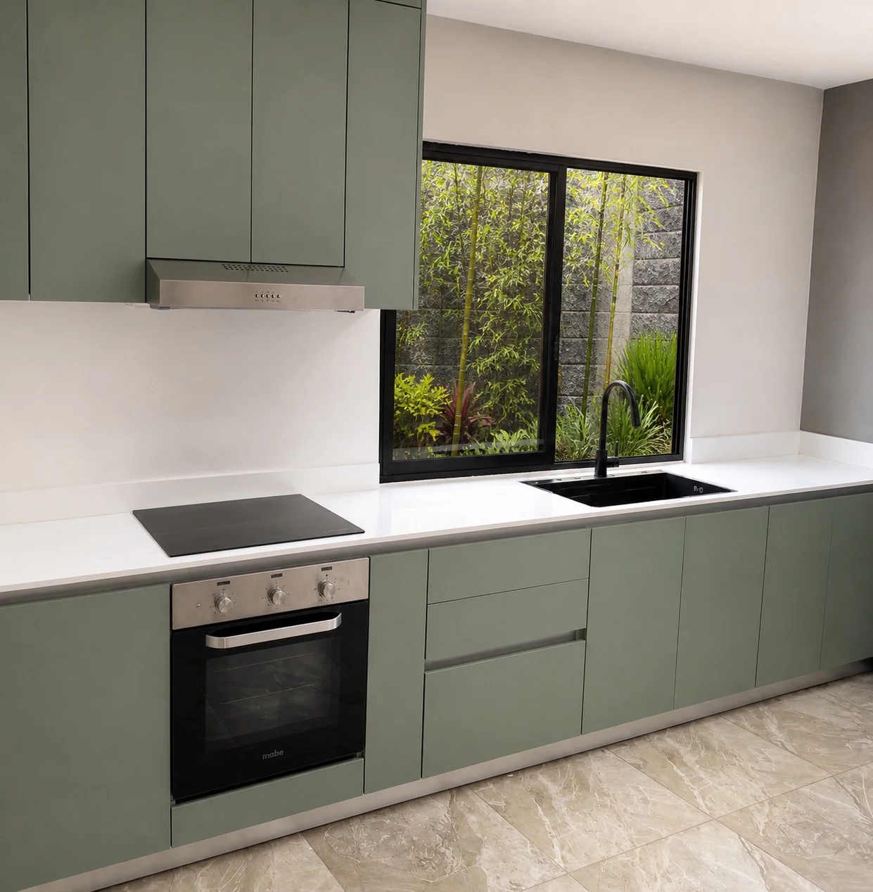 Imagen 4 del proyecto Cocina lineal en verde suave en Cocina / lectura luminosa miniatura